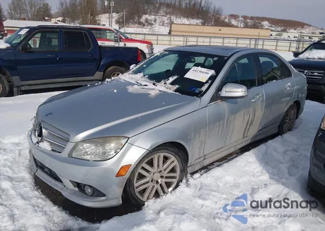 2009 Mercedes-Benz C 300 Sport 4Matic z USA, uszkodzony, nr VIN WDDGF81X59R058952